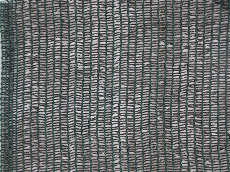 Dark green/black 40 gsm shade net